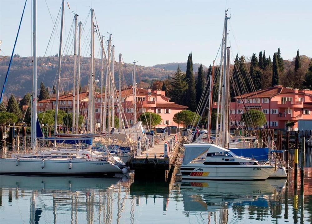 Residence Marina Rose M Apartment By Locap Group Portorož Exteriör bild